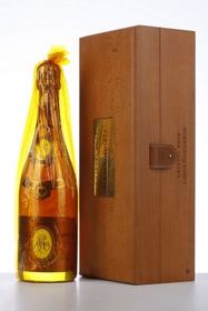 france-champagne-sparkling-wine-cristal-roederer-rose-1990